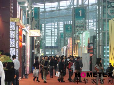 �r����Ʒ���c��(chu��ng)�£����ڇ��H�Ҽ�չ�����