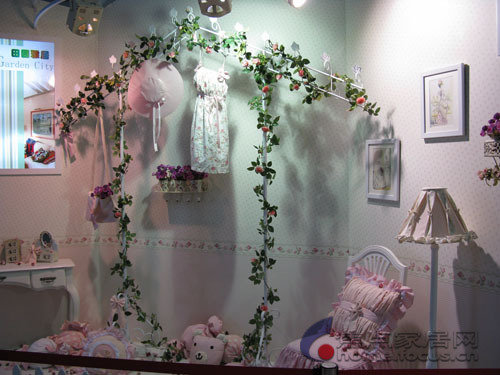 �r����Ʒ���c��(chu��ng)�£����ڇ��H�Ҽ�չ�����