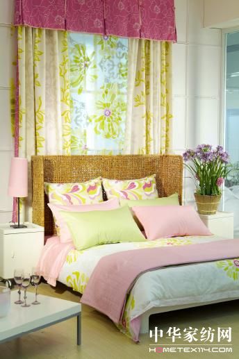 ���ڇ��H�Ҽ�չ�ăr(ji��)ֵ�w�F(xi��n)