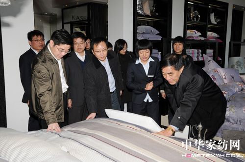 �Pʢ�����ԼҼ�Փ���R��(b��o)��(hu��)�ں��T���_