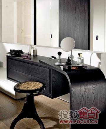 �r����y�_Ҋ�CŮ��72׃