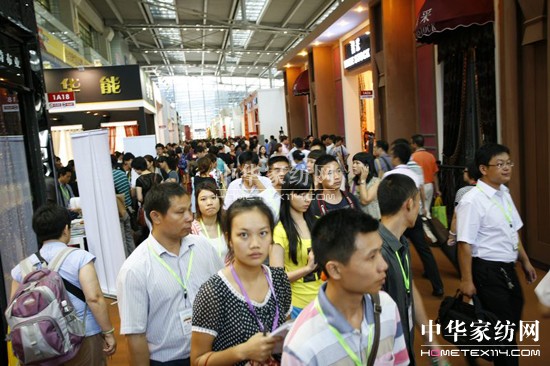 �o������չ����(j��ng)�Q(m��o)���Մ