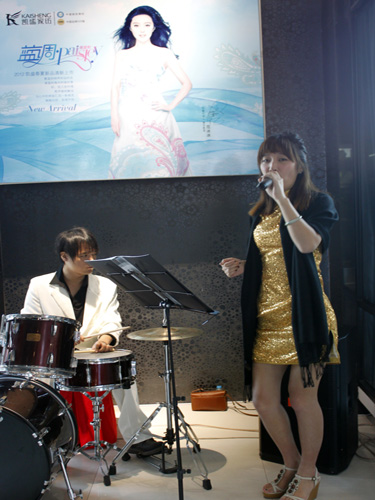 �Pʢ���{�{(di��o)paisley��׌�����v�w