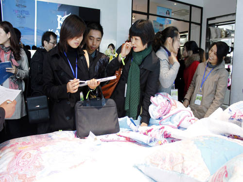 �Pʢ���{�{(di��o)paisley��׌�����v�w