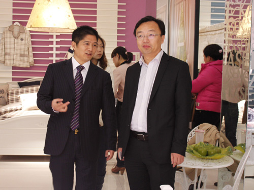 �Pʢ���{�{(di��o)paisley��׌�����v�w