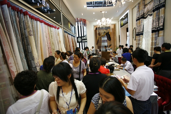 ʮ�fչ�^Ʒ�ƅR�ۼҾ��Ї�ʢ�r��ǰ����2012���������ڇ��H�Ҽ���ˇ�߼Ҿ��b�չ�[��(hu��)����3��¡�����_