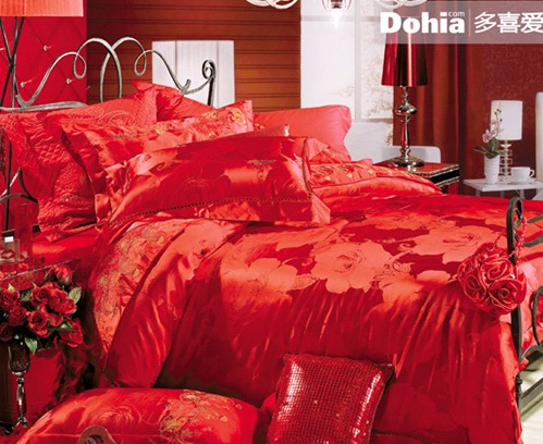 ��ϲ��(��i)�Ҽ�������Ʒ�е�ɫ�ʌW(xu��)��(w��n)