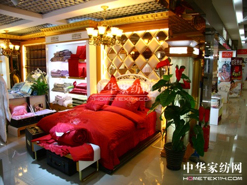 ���Q���ҼҼ��M(j��n)�v������ɯ�W���R˹