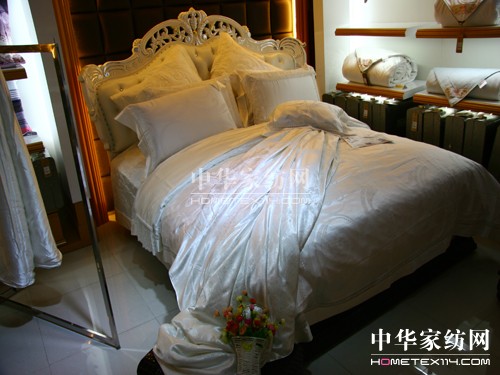 ���Q���ҼҼ��M(j��n)�v������ɯ�W���R˹