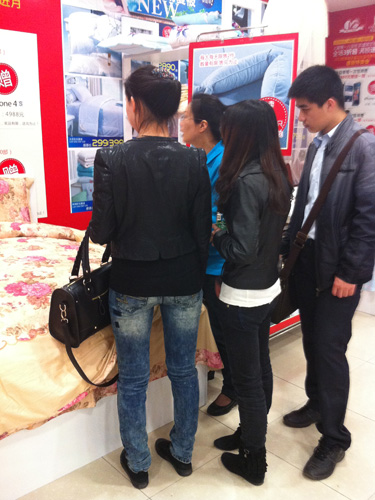 �Pʢ��Ʒ��Ńr�M�~����iphone4S��