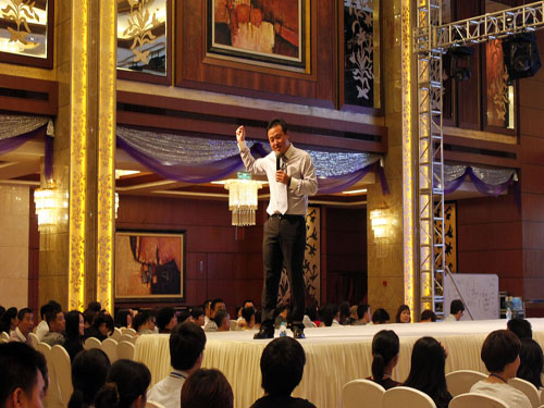 �A�ڽK�ˡ��Pʢ�e�м�������Ӗ(x��n)���h