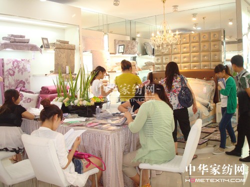 ���ռҼ�2012�ﶬ��Ʒ�l(f��)����(hu��)���_