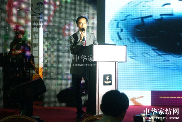 ��ϲ�B(ni��o)2012�ﶬ��Ʒ�l(f��)����(hu��)ʢ���_(k��i)Ļ