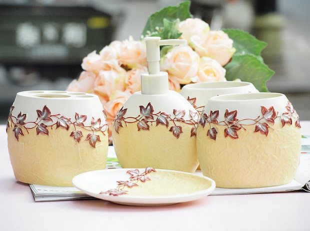 �Ҿ���Ʒ15�����֬�l(w��i)ԡ�׼�