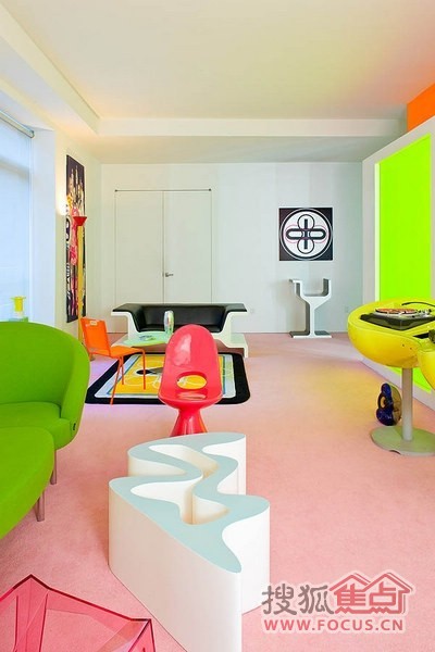 �~�s���ǹ�ɫ������Ԣ���p