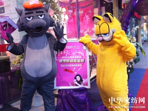 �Pʢ�Ҽ����(y��ng)Ʒ�b��(hu��)�@��(hu��)�T��������(ch��ng)