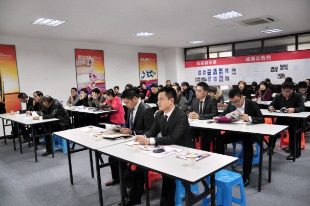 南方寢飾2013年春節(jié)團拜會在滬舉行