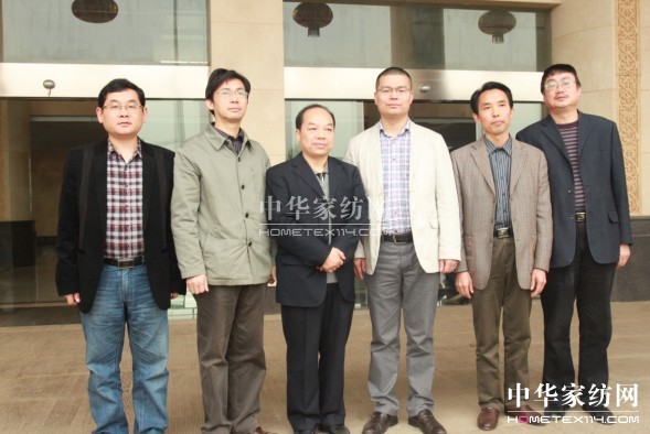 �y���������V�۸�