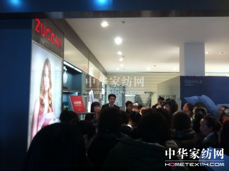 ZUCCHI 2013�ﶬ��Ʒ�b�p��(hu��)���_