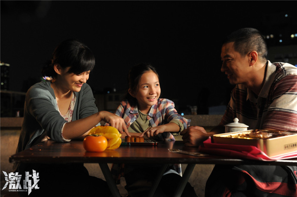 《激戰(zhàn)》曝張家輝李馨巧梅婷家庭照