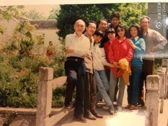 雪姨王琳曬18歲清純照蘿莉范兒十足