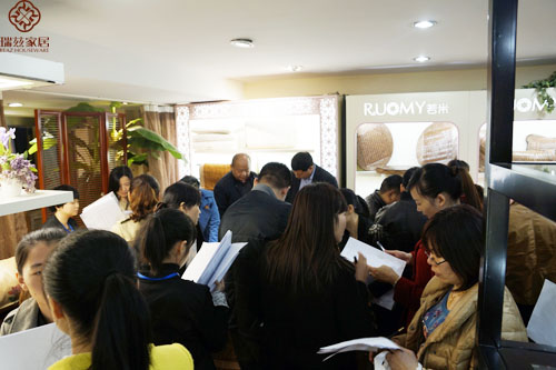 ��Ɲʢ��2014�괺����Ʒӆ؛��(hu��)�A�M��Ļ