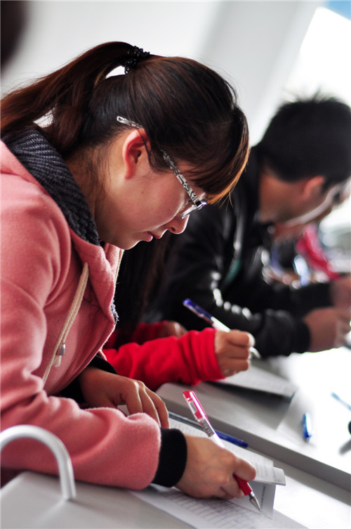 南方寢飾聯(lián)合山陽(yáng)安全辦召開安全生產(chǎn)培訓(xùn)