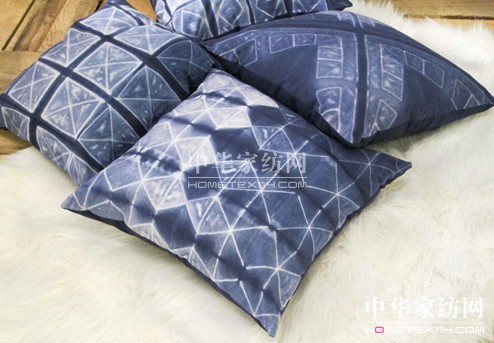 2015���Ĵ�Ʒ����:�Ї�(gu��)�L(f��ng)�͵��{(l��n)ɫ