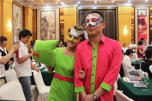 2014��ʥ���R�ﶬ��Ʒ�l(f��)�����gϲ���_