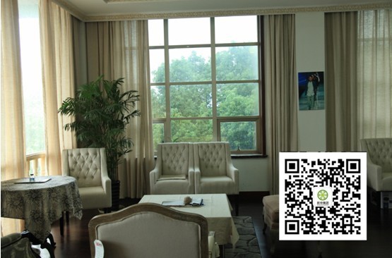 ���B(t��i)�Ҽ��r(sh��)��ϯ���I(l��ng)���H�Ҽ�չ �Gɫ���鏊(qi��ng)�݁��u