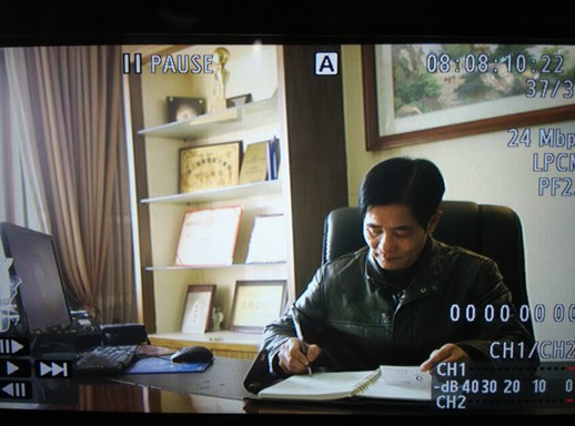 �Ϻ������С���Ŀ�M���MԽ���Ҽ�