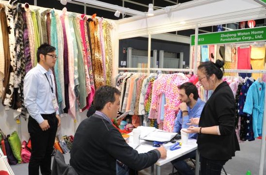 ������Ѯ��ۼ�ͥ��Ʒչ�̙C(j��)�o(w��)��