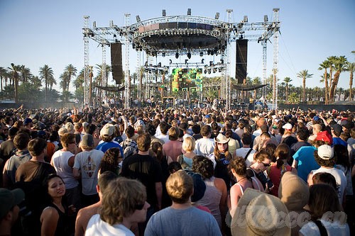 2015�x���M(j��n)��չ��ɫ��������c