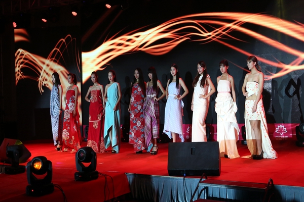 ����ë��2015�ﶬ��Ʒ�l(f��)�����A�M��Ļ