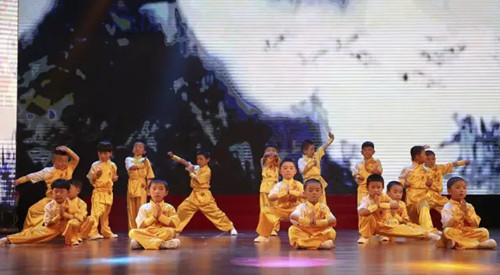 �����׃��@ȫ�T�R�ݑc����һ��