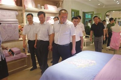 �½������h�h����������F(tu��n)������ͨ���T(m��n)�Bʯ��