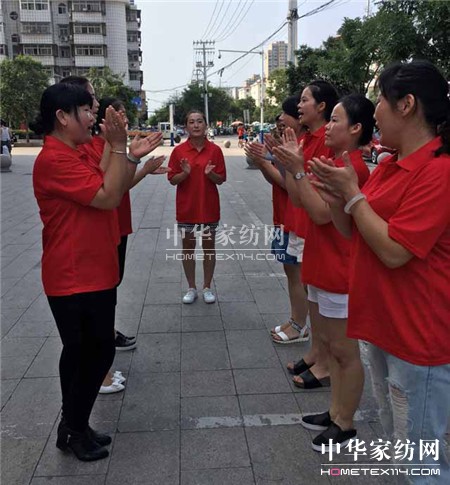 ������ؾ�Ӣ�R�ۣ���ϵ�＾�l(f��)չ��