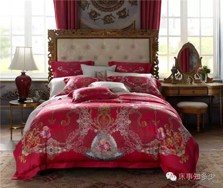 ����Ҽ���һ��ɫ���������ζ���ħ����