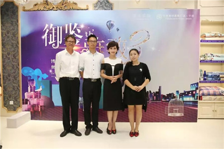 �w��֥�@�G���಩��Ҽ�����ɼ���W���R˹���u��������F(xi��n)��