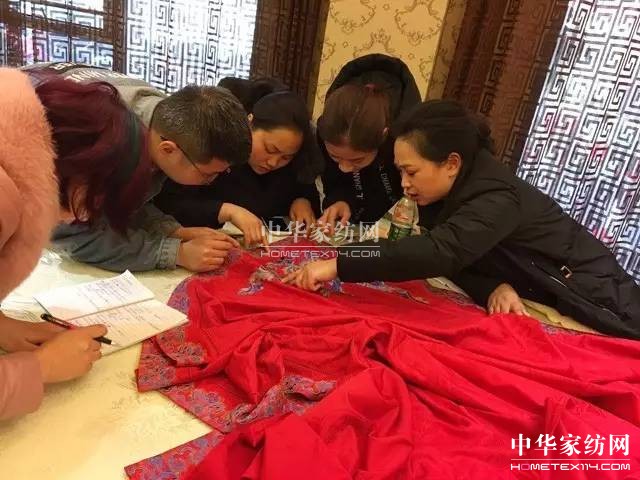 �Pʢ�Ҽ�����������Ӣ�R����ɽ�������@��������