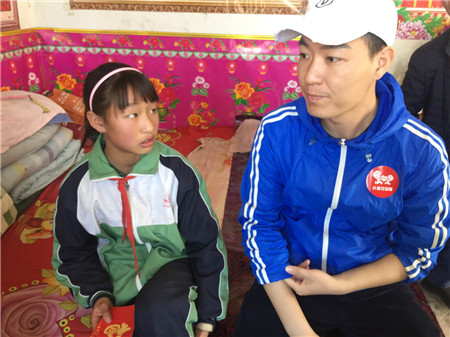 LOVO�Ҽ��y���|�Wُ(g��u)�l(f��)��С��(��i)��ů��������(d��ng)��΢Ц֮��