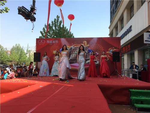 �Ԛ�����Ĳ��Ȼ�����@ôһ�ҳ���Pʢ�Ҽ��w��!