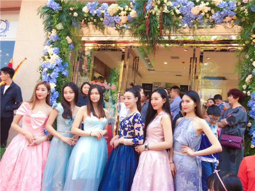 �Ԛ�����Ĳ��Ȼ�����@ôһ�ҳ���Pʢ�Ҽ��w��!