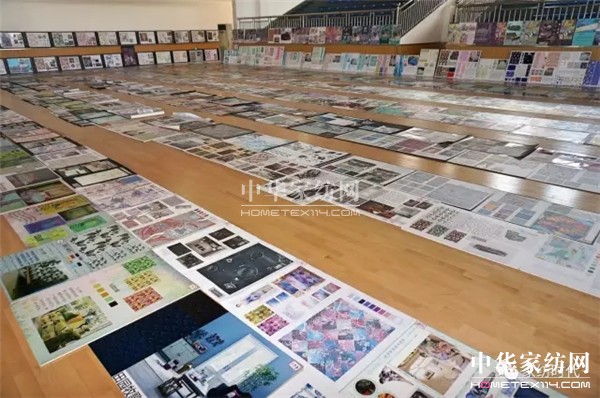 �ư���һ��ɫˇ�p�^�Į��������ں�������չ�_����