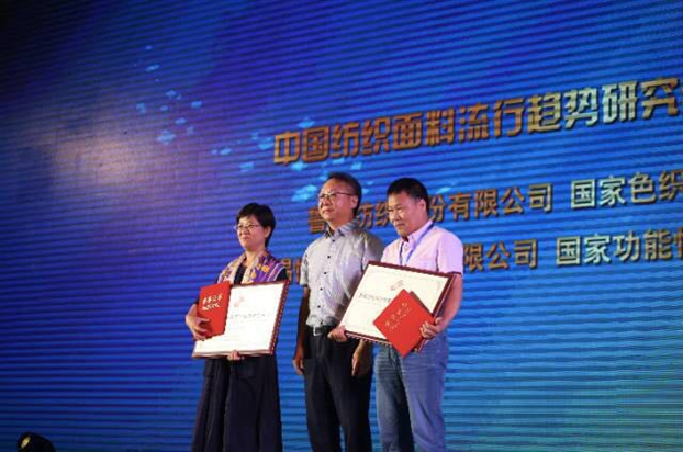 �������B(t��i)�µąf(xi��)ͬ��(chu��ng)���c�rֵ������2017�Ї�������(chu��ng)�����•�a(ch��n)Ʒ����ڸ��ݳɹ��e��