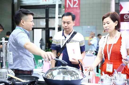 �������I���R���Ϻ���Ʒ�Ҿ�չ�A���_Ļ���c(di��n)����