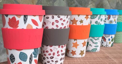 ���ڶYƷ�Ҿ�չ�����p���Լ��Y(ji��)�³���(g��)�ԶYٛ(z��ng)Ʒ