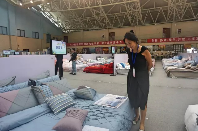 �Ҹ�������ζϯ����ͨ������������300���Ҽ��a(ch��n)Ʒ��Ů�����