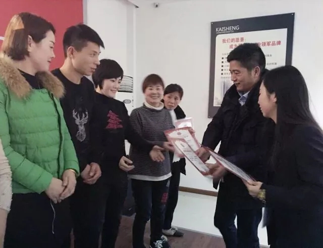 �Pʢ�Ҽ���Ӣ��Ӗ(x��n)��(hu��)��2018��Ʒ��Ӗ(x��n)��(hu��)�ի@�M�M��