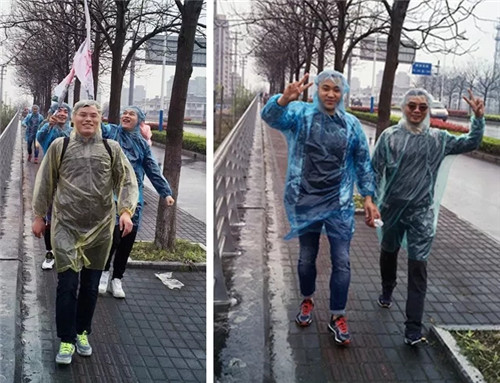 �Pʢ����F(tu��n)�����(d��ng)�O��(zh��n)�澳���ƵZͬ�У�